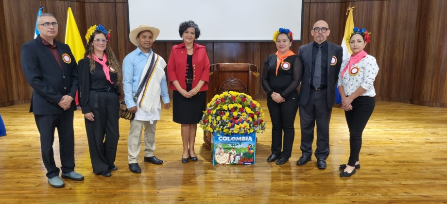 Colombia ilustra a la comunidad hondureña con el caso de financiación del Teatro Mayor de Bogotá