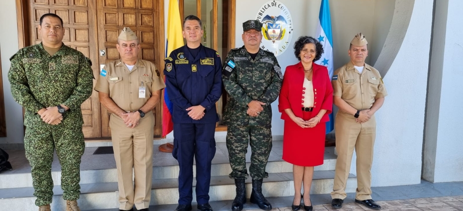 Embajadora de Colombia en Honduras, Luz Marina Rivera Rojas, genera acciones de apoyo y promoción de la industria militar colombiana