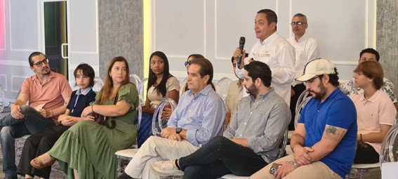 Encuentro con la comunidad y el emprendimiento.