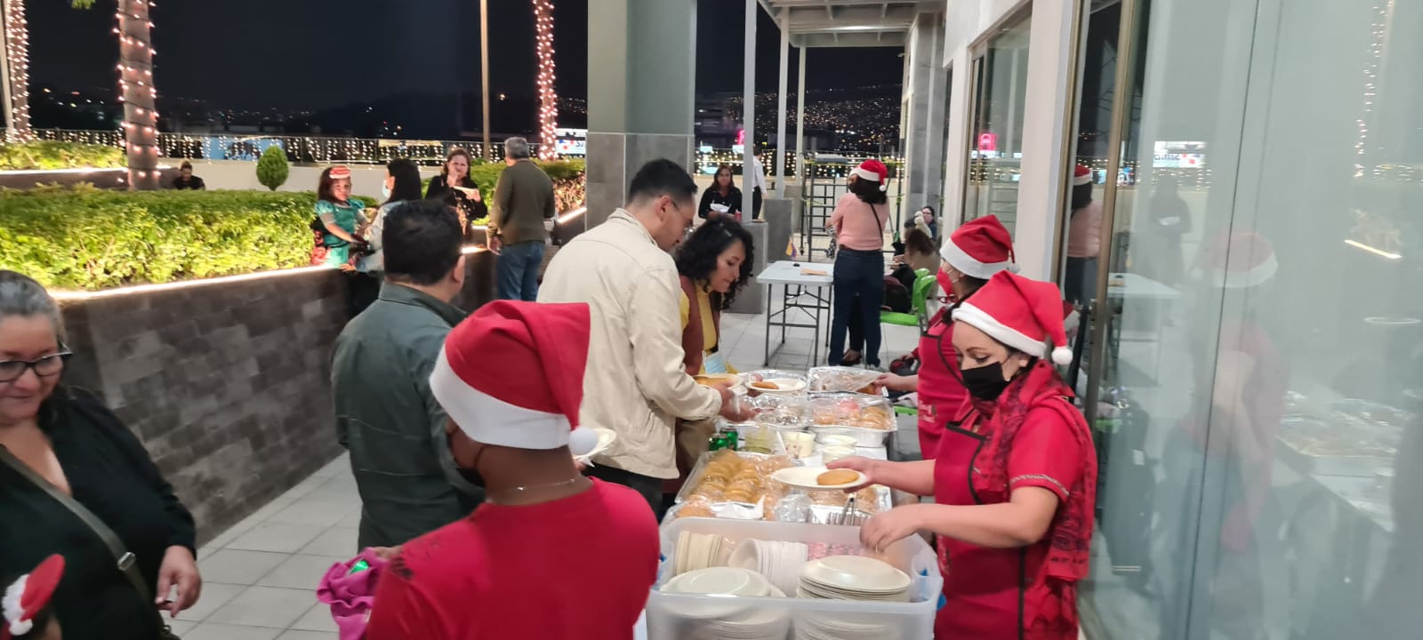 EMBAJADA DE COLOMBIA EN HONDURAS CELEBRA LA TRADICIONAL NOCHE DE LAS VELITAS