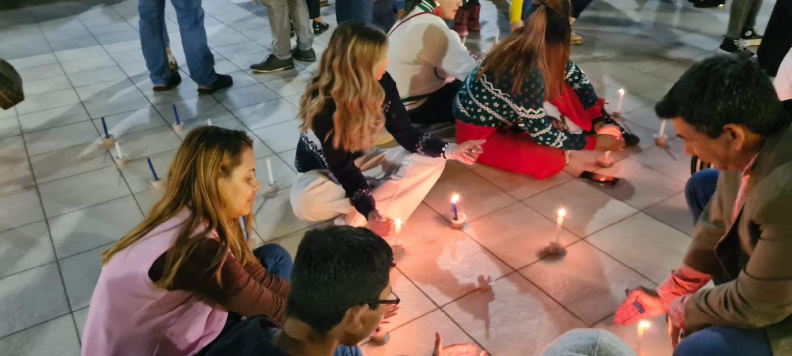 EMBAJADA DE COLOMBIA EN HONDURAS CELEBRA LA TRADICIONAL NOCHE DE LAS VELITAS