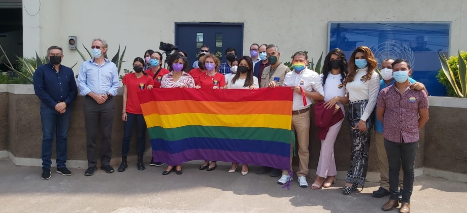 La embajadora Luz Marina Rivera Rojas participó en el acto de conmemoración del “Día Internacional contra la homofobia, la transfobia"