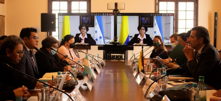 Visita Colombo :hondureña