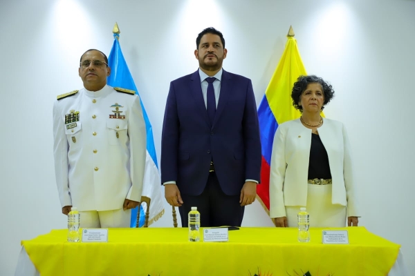 Honduras reconoce los aportes de Colombia en materia de seguridad y defensa