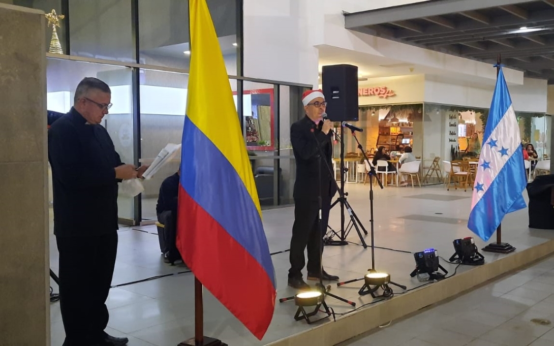 EMBAJADA DE COLOMBIA EN HONDURAS CELEBRA LA TRADICIONAL NOCHE DE LAS VELITAS